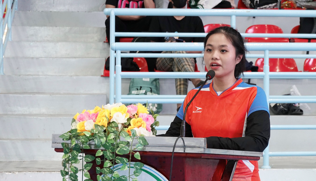 Đại diện VĐV tuyên thệ tại Giải vô địch Bóng chuyền nam - nữ tỉnh Bình Dương năm 2024
