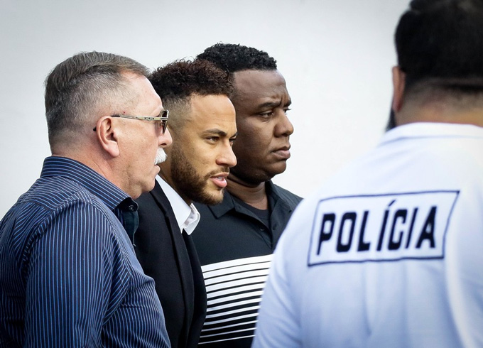 Neymar bị cáo buộc hành hung đồng đội tại CLB cũ PSG 