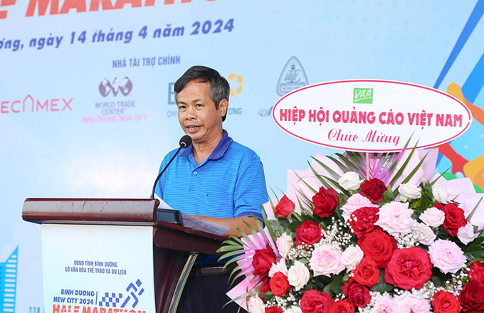   Ông Trịnh Xuân Đức - Phó Tổng Giám đốc, Tổng Công ty Becamex IDC thay mặt các đơn vị tài trợ đồng hành, phát biểu chúc mừng giải.
