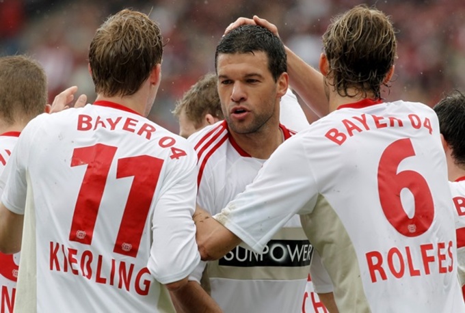 "Thế hệ Vàng" thất bại của Leverkusen đầu những năm 2000