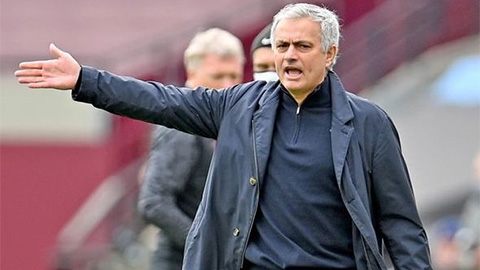 Jose Mourinho trên đường tiếp quản một CLB tại London
