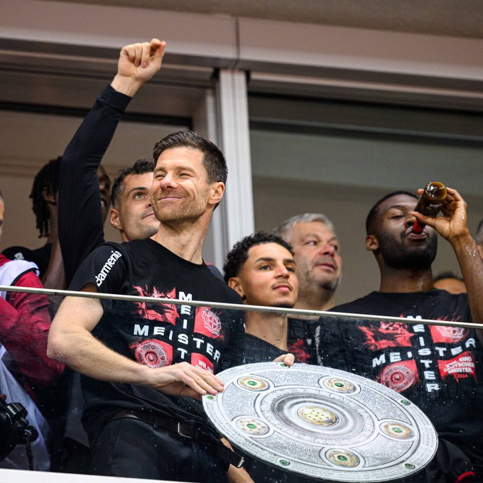 Leverkusen vô địch Bundesliga lần đầu tiên trong lịch sử