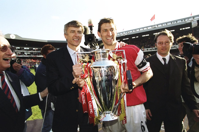 Nhờ sự giúp đỡ của HLV Wenger, Adams đã cai rượu thành công và trở thành huyền thoại của Arsenal