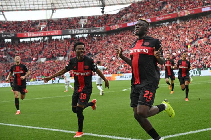 Leverkusen có thắng lợi đậm đà trước Bremen