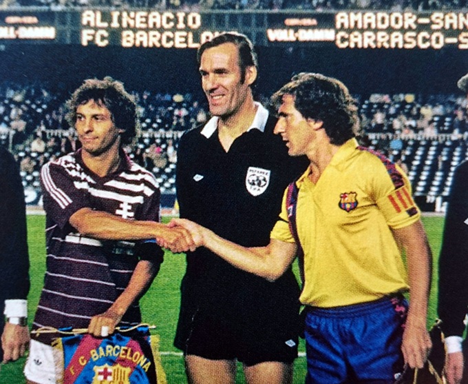 Metz (trái) làm khách tại Camp Nou với bất lợi từ trận thua 2-4 trên sân nhà