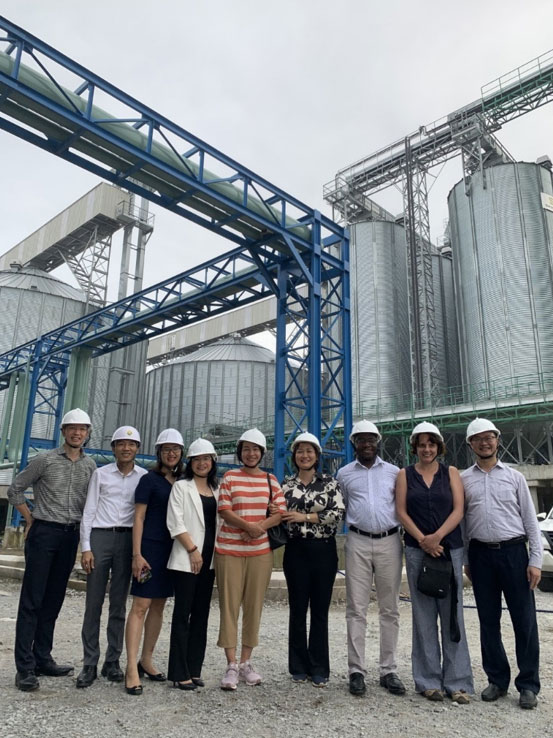 Đoàn làm việc của Ngân hàng Thế giới, BIDV và ngân hàng bán lẻ SHB tại tiểu dự án nhận vốn Dự án VnSAT Nhà máy sản xuất lúa gạo Hạnh Phúc – năm 2022