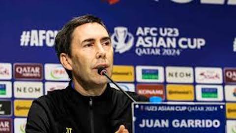 HLV U23 Malaysia mong tránh sai lầm ngớ ngẩn khi đấu Việt Nam