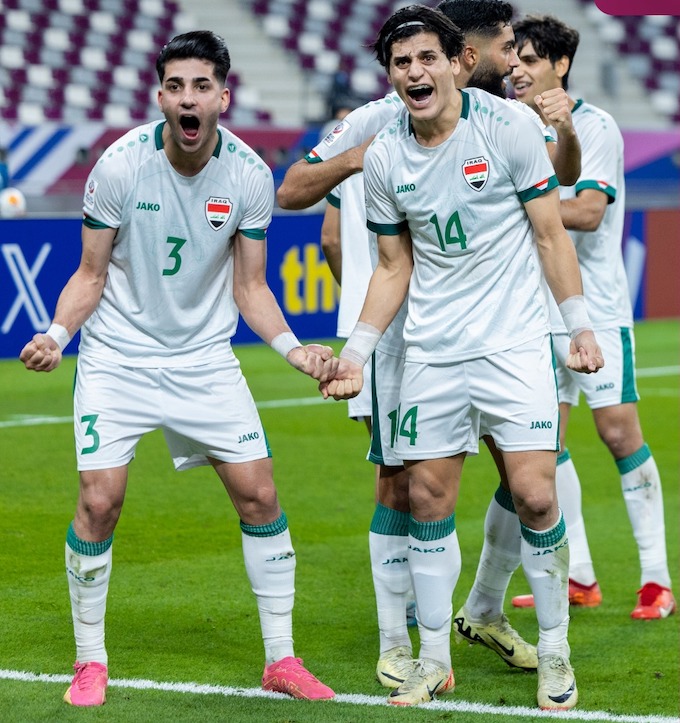 Niềm vui của các càu thủ U23 Iraq khi giành vé vào tứ kết. Ảnh: AFC