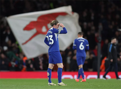 Chelsea nhận thất bại tan nát trước Arsenal