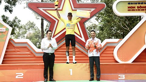 Trao thưởng Chặng 20 Giải đua xe đạp toàn quốc tranh Cúp Truyền hình TP Hồ Chí Minh lần thứ 36 năm 2024
