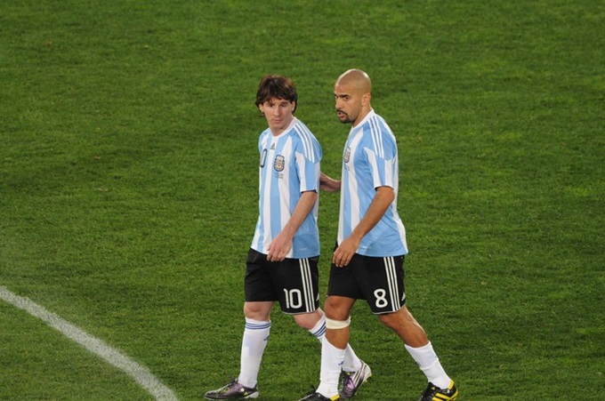 Veron và Messi trong màu áo ĐT Argentina