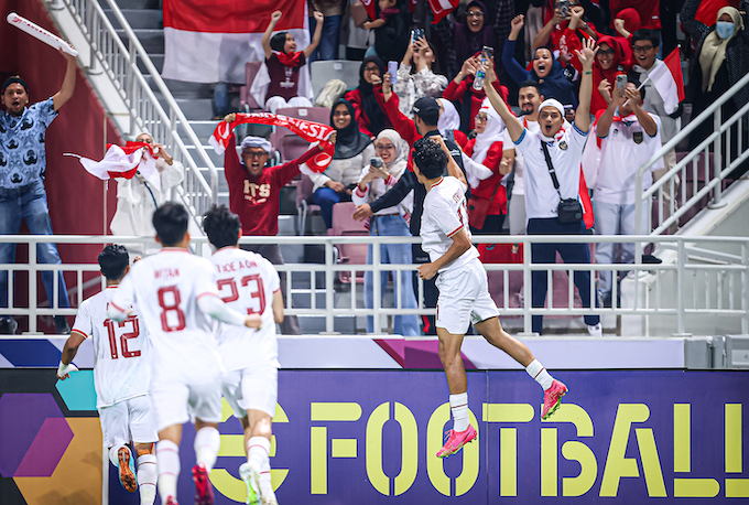 Niềm vui của U23 Indonesia khi giành vé vào bán kết. Ảnh: AFC