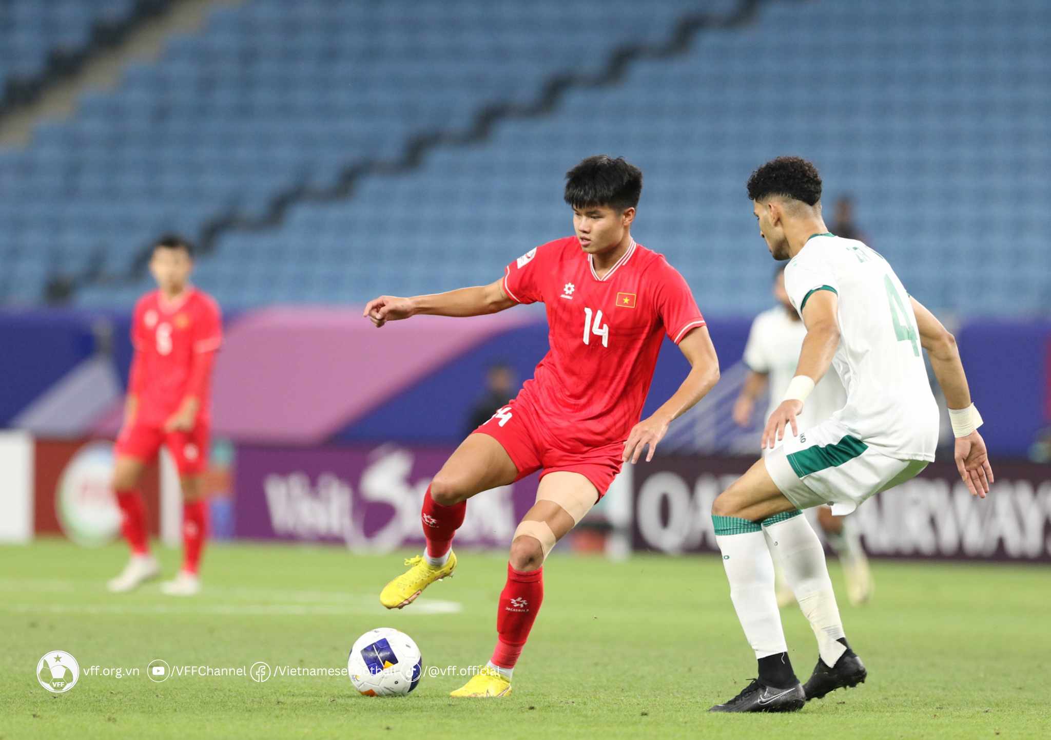 U23 Việt Nam (áo đỏ) dừng chân ở tứ kết giải U23 châu Á 2024. Ảnh: Đoàn Ca