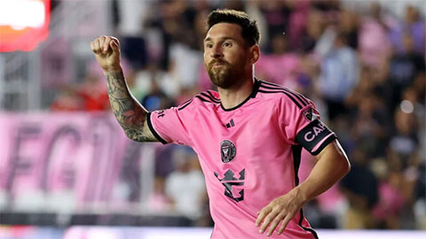  'Messi có thể là hậu vệ trái hay nhất thế giới nếu muốn'