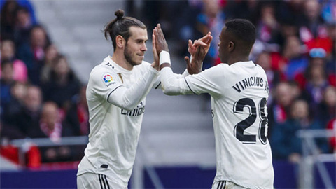 Vinicius cân bằng cột mốc của Bale