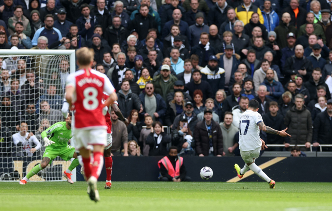 Romero là cầu thủ Tottenham hiếm hoi chơi tốt trước Arsenal