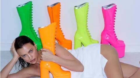 Bạn gái cũ Ronaldo bán nude quảng cáo giày