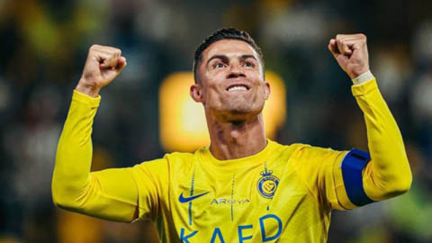 Ronaldo lập siêu phẩm, CĐM 'phát sốt'