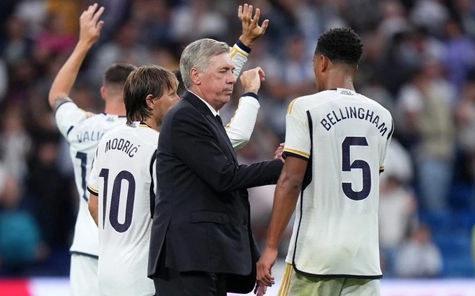 Bellingham thích nghi cực tốt trong sơ đồ 4-3-1-2 của HLV Ancelotti