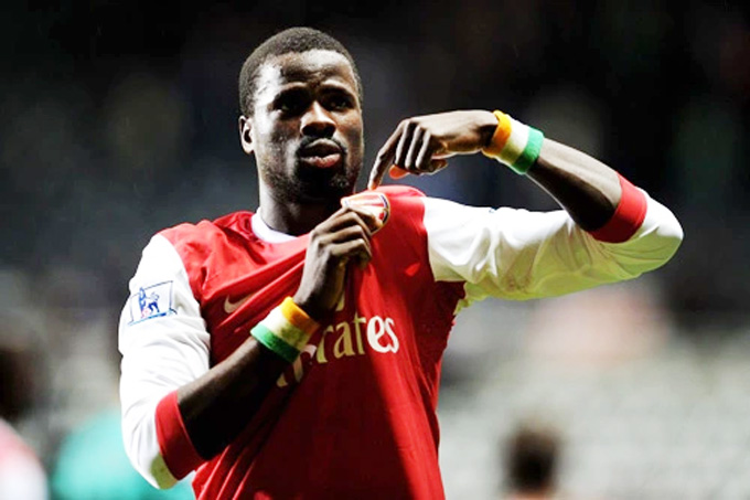 Eboue từng kiếm được rất nhiều tiền khi còn khoác áo Arsenal