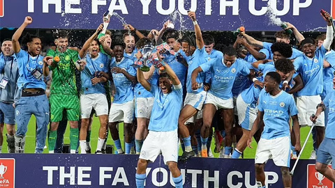U18 Man City vô địch giải trẻ sau chiến thắng '4 sao'