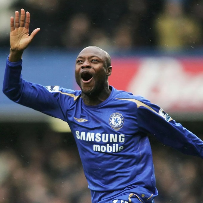 Gallas từng khoác áo Chelsea từ năm 2001 tới năm 2006