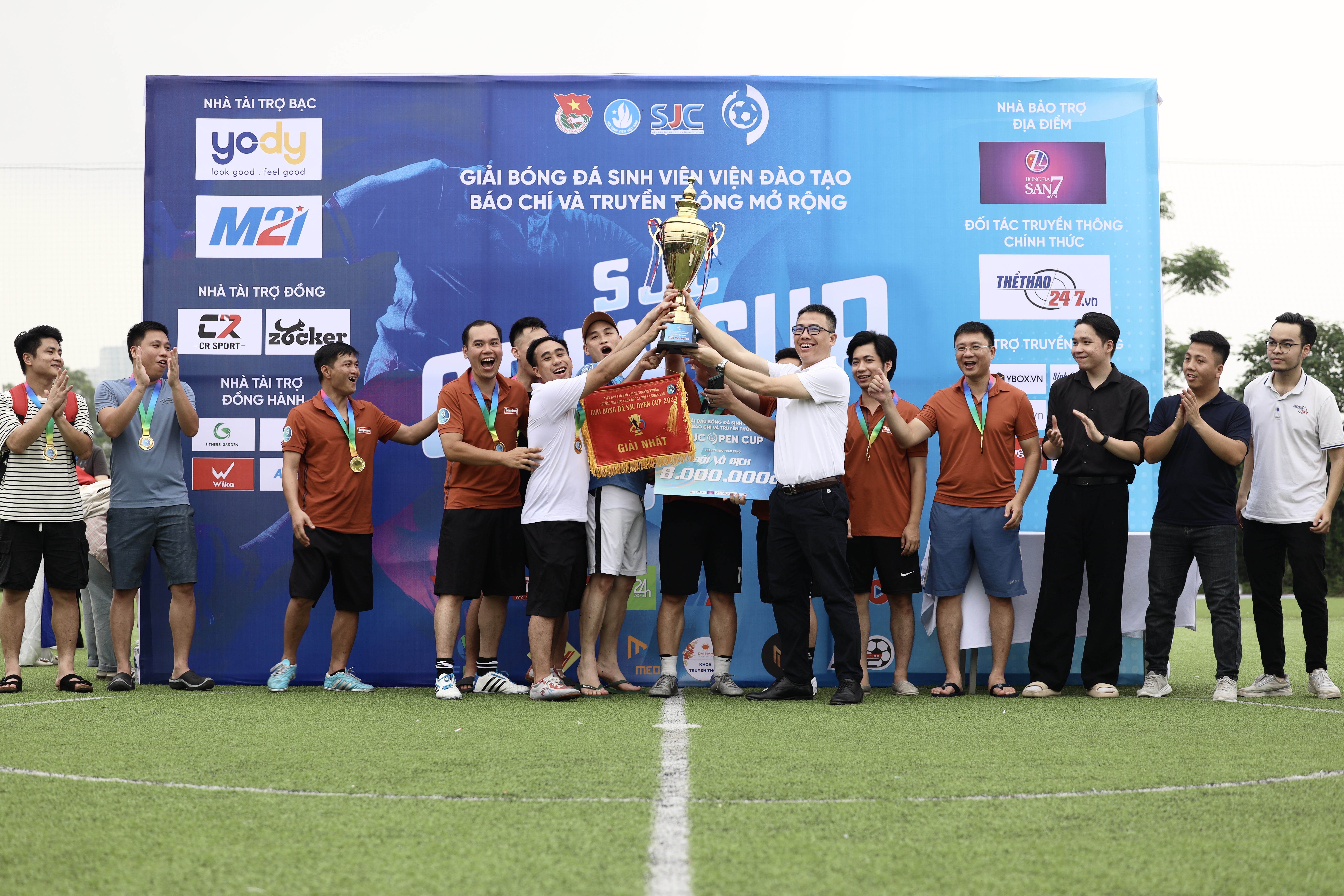 Đội Tiền Phong trở thành nhà ĐKVĐ của giải đấu.
