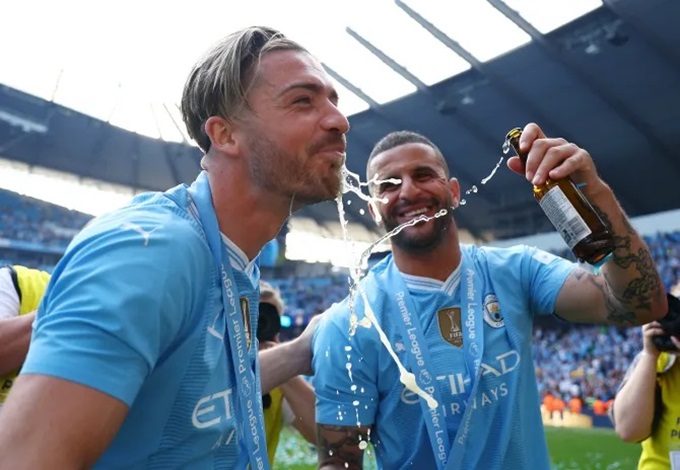 Grealish trở thành ngôi sao trong bữa tiệc chiến thắng của Man City