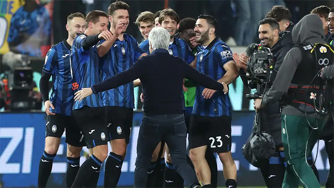 Atalanta đã chấm dứt chuỗi 51 trận bất bại của Leverkusen bằng chiến thắng 3-0 đầy thuyết phục