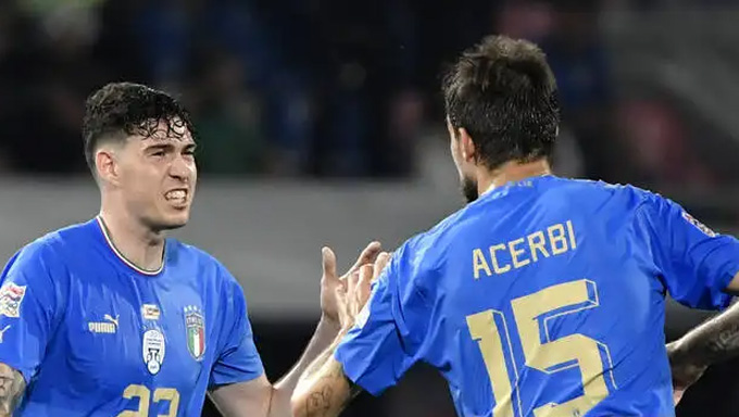 Những hậu vệ của Inter như Bastoni và Acerbi sẽ là trụ cột nơi hàng thủ của Italia