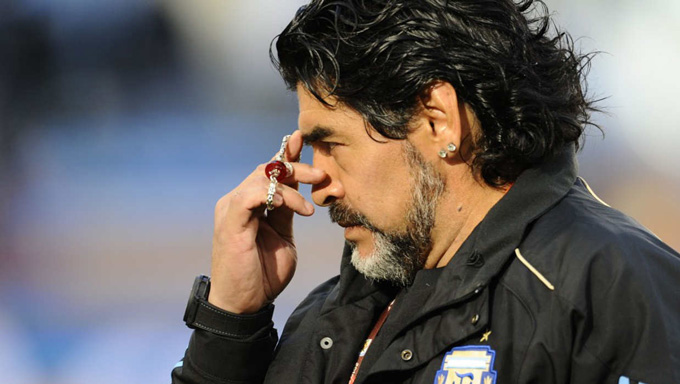  Phiên tòa điều tra cái chết của Maradona sẽ được lùi lại