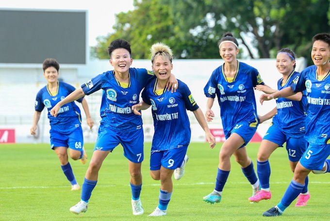 Niềm vui chiến thắng của các cô gái Thái Nguyên T&T. Ảnh: CTV 
