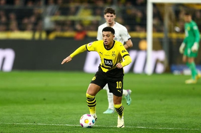 Jadon Sancho đang hồi sinh trong màu áo Dortmund mùa này