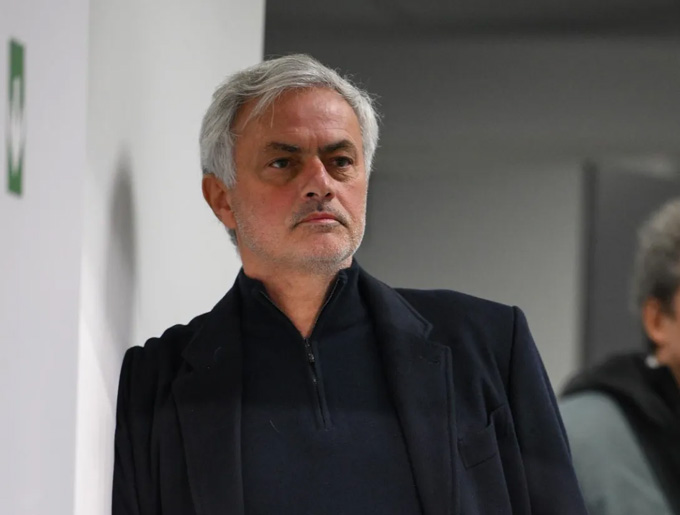 Mourinho nhận lương hậu hĩnh tại Fenerbahce