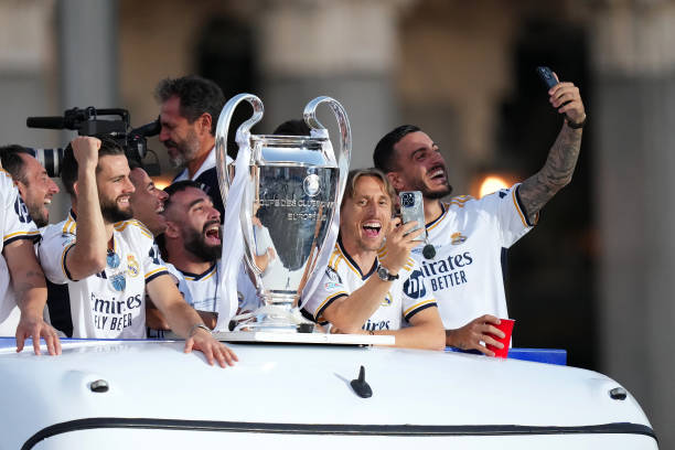 Sự phấn khích của dàn sao Real Madrid