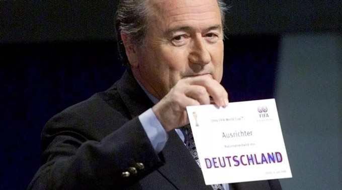 Đức vướng scandal gian lận quyền đăng cai World Cup 2006