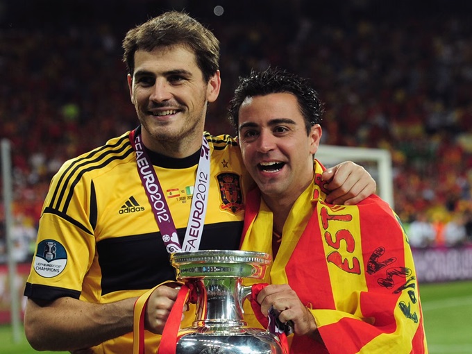 Xavi và Iker Casillas lên ngôi vô địch EURO 2012 cùng ĐT Tây Ban Nha