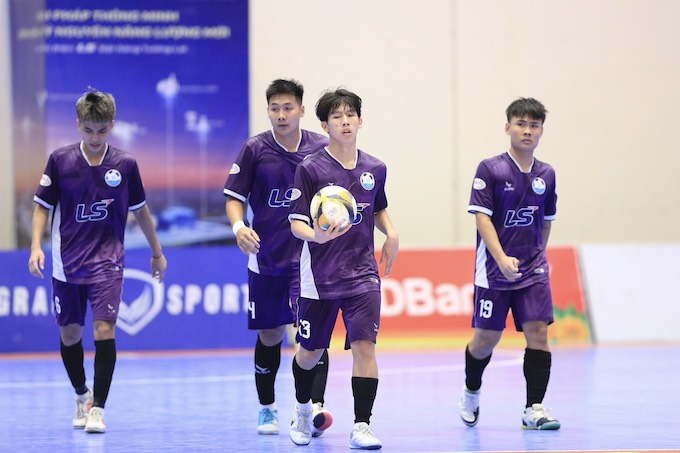 Hà Nội có 2 bàn thắng vào lưới Thái Sơn Nam, nhưng vẫn thua đậm - Ảnh: Minh Tuấn 