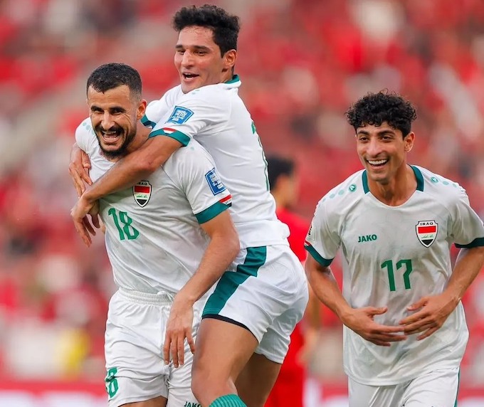 Niềm vui của cầu thủ Iraq khi có bàn thắng 