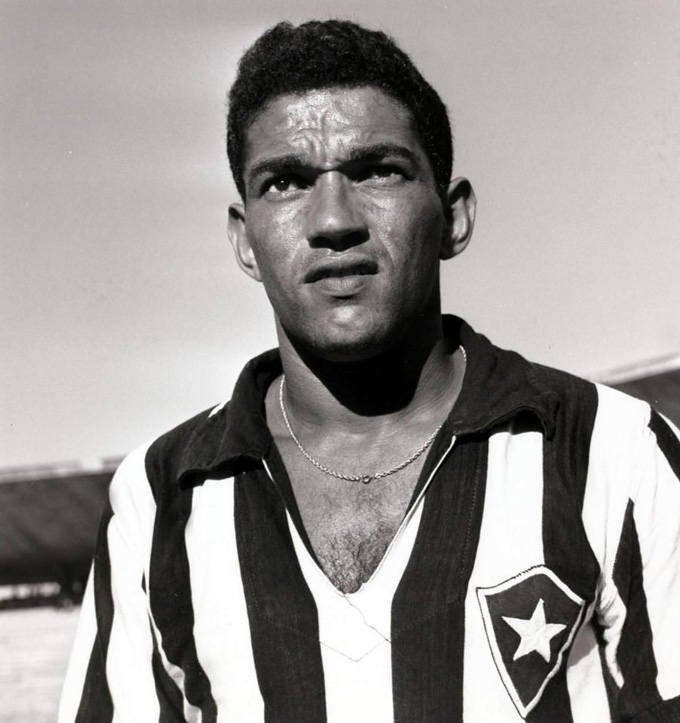 Garrincha từng khoác áo  Botafogo 