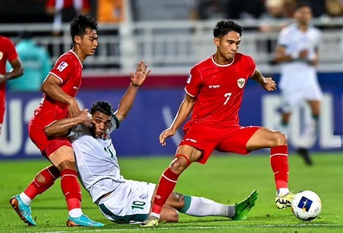 Trong trận gặp Iraq, Indonesia thi đấu rất ấn tượng trước khi bị vỡ trận do mất người