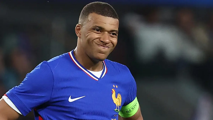 Mbappe bị đau nhẹ ở lưng 