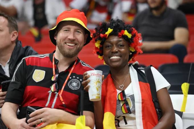 Bóng đá có thể "hàn gắn" một nước Đức đang có nhiều bất ổn?