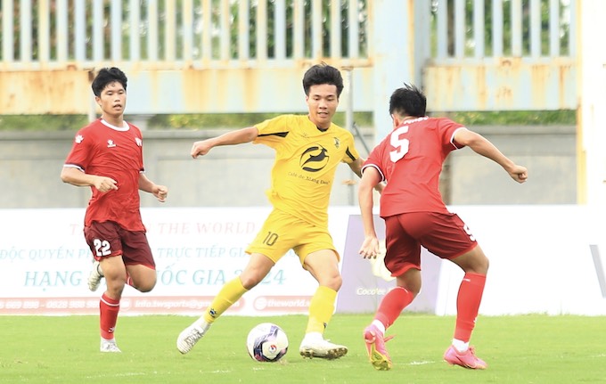 Trận đấu giữa PVF và Kon Tum tại vòng bảng giải hạng Nhì 2024. Ảnh: VFF