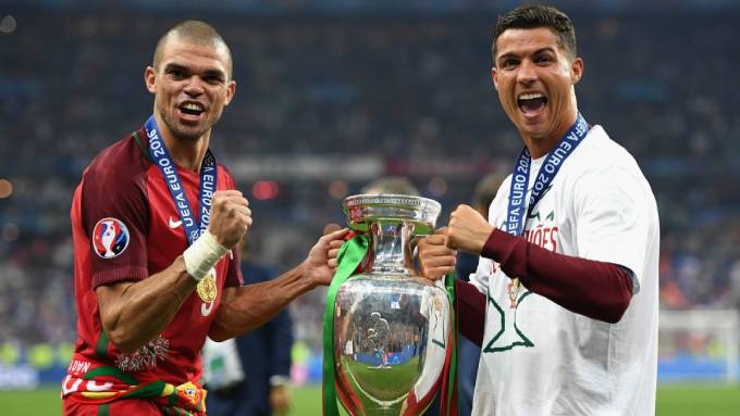 Pepe với Ronaldo và chức vô địch EURO 2016