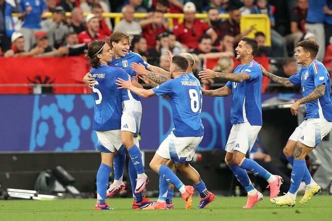 Buffon cho rằng ĐT Italia hiện tại có nhiều điểm tương đồng với đội bóng từng vô địch World Cup 2006.