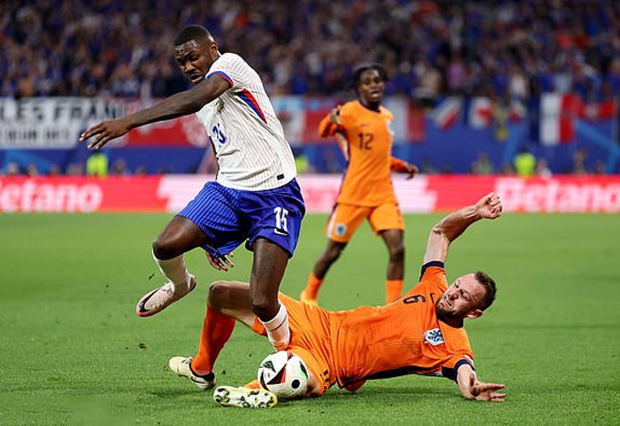 Trận đại chiến giữa Hà Lan vs Pháp đã kết thúc mà không có bàn thắng nào được ghi