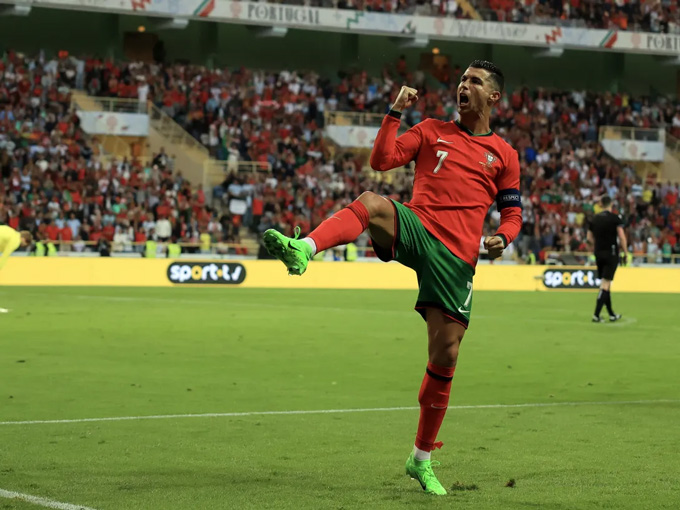  Ronaldo háo hức ghi bàn vào lưới Thổ Nhĩ Kỳ