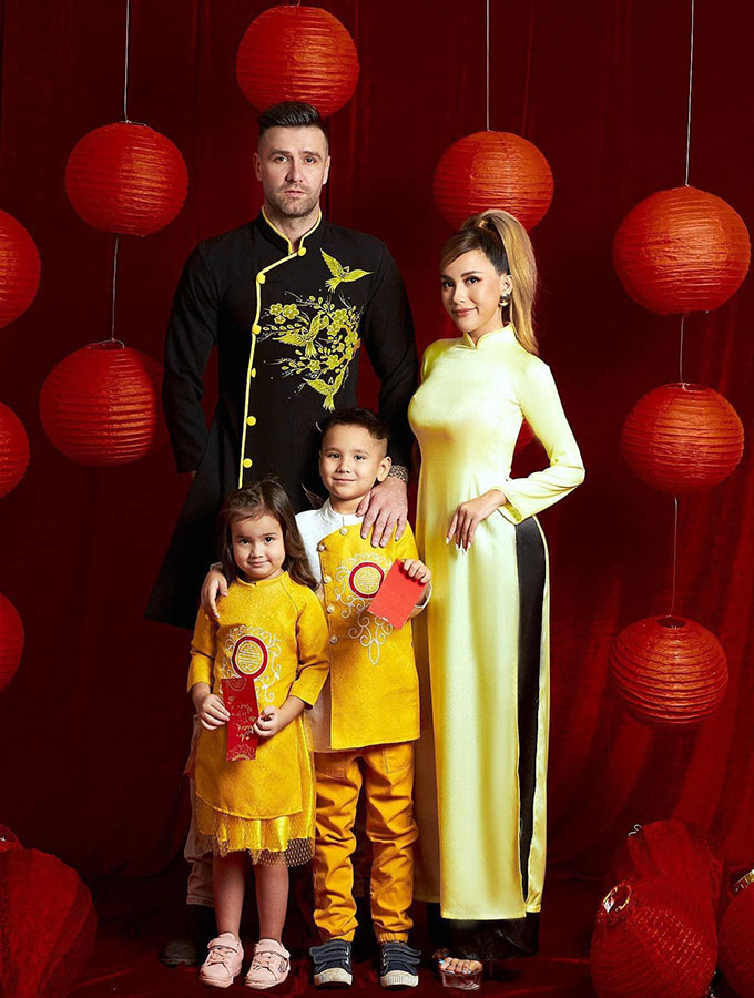Gia đình trung vệ Nguyễn Van Bakel