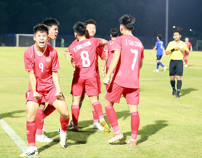 U16 Việt Nam quyết tâm thắng để đi tiếp - Ảnh: Phan Hồng 